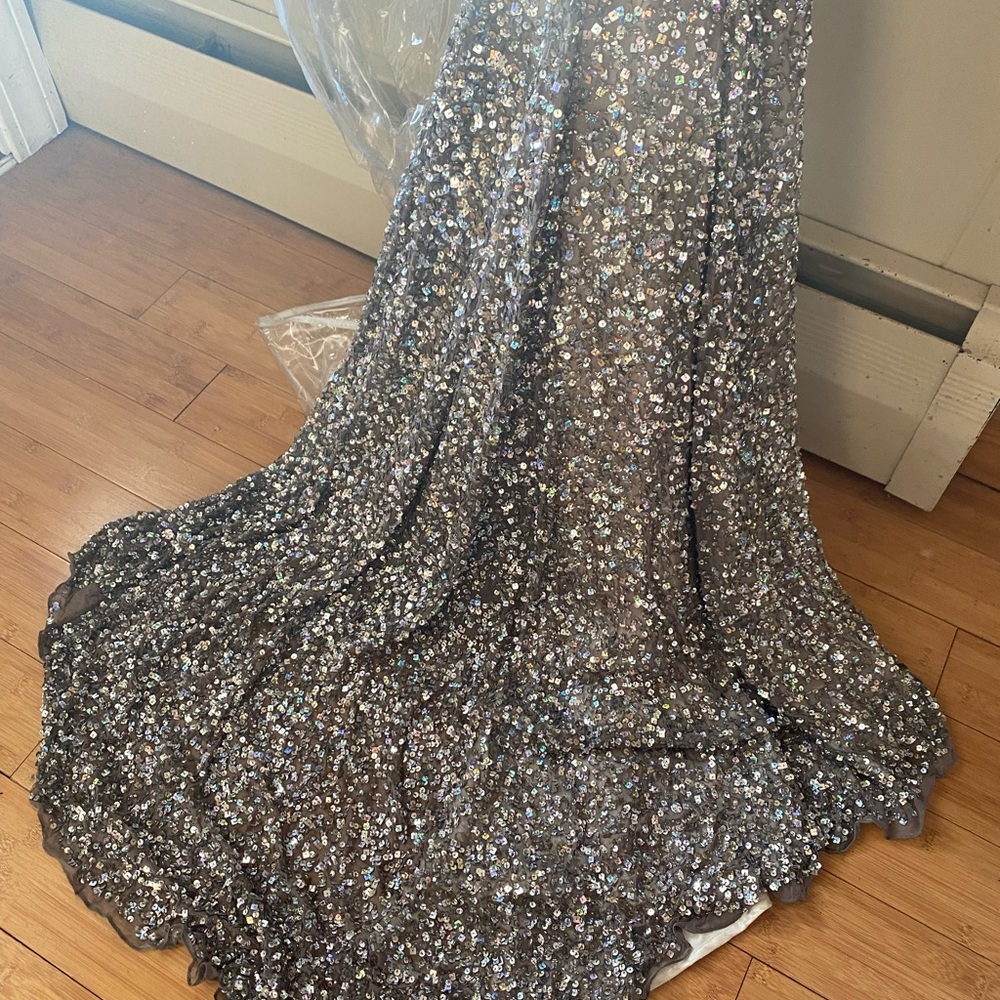 Sequined Prom Dress - Picture 4 of 7